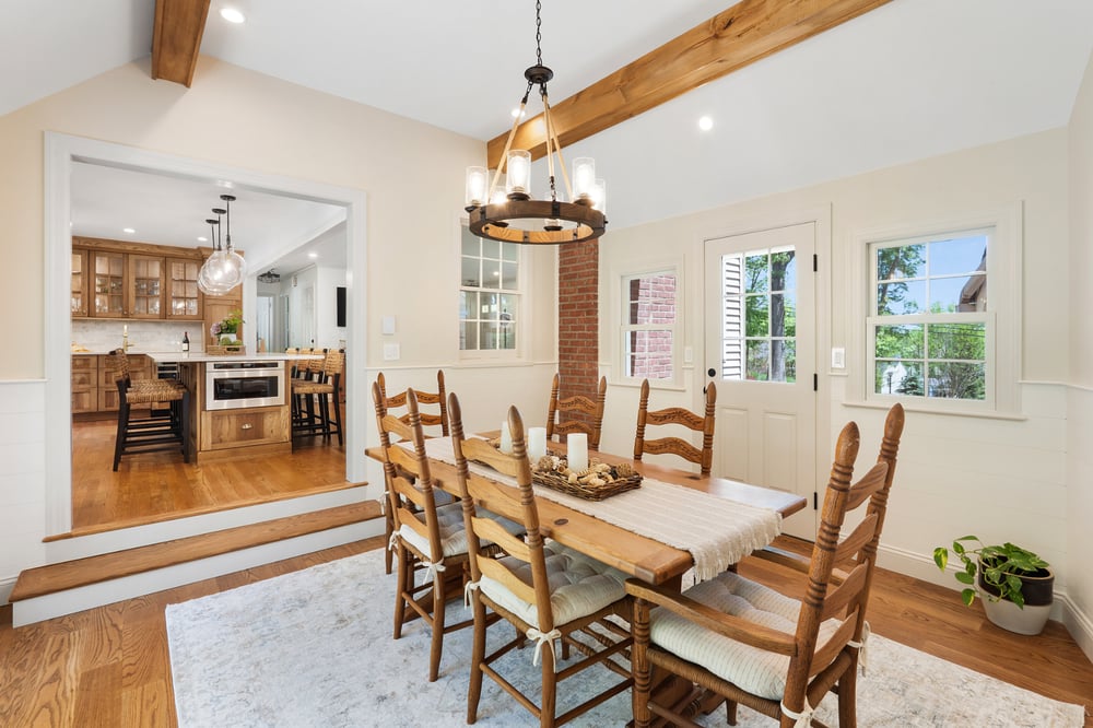 Balance between Open Concept and Traditional Layout