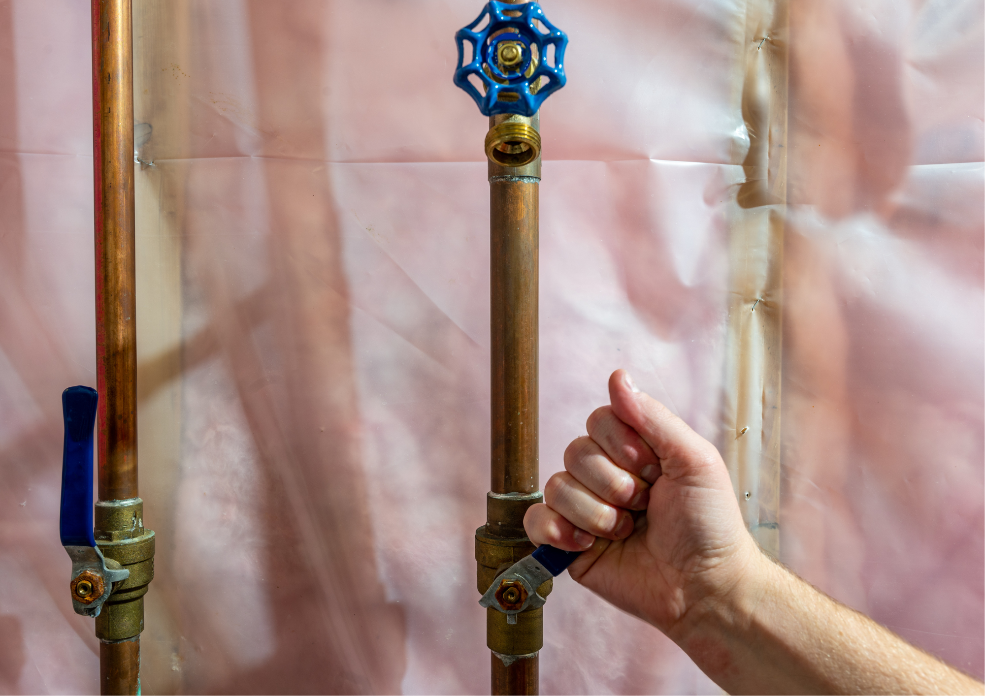 How to Avoid Freezing Pipes in Your Home This Winter (4)