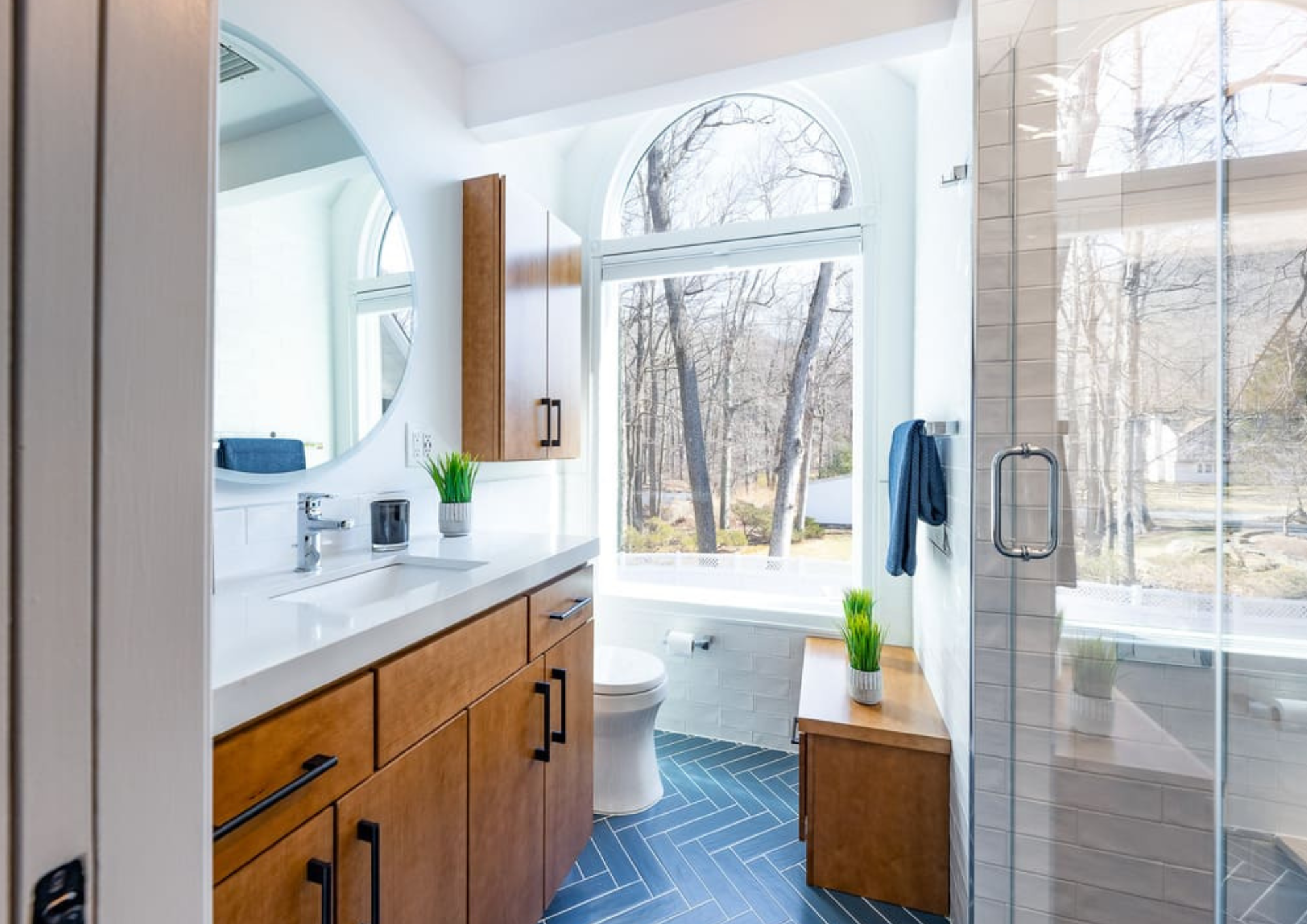 Best Bathroom Layouts for Small Spaces (4)